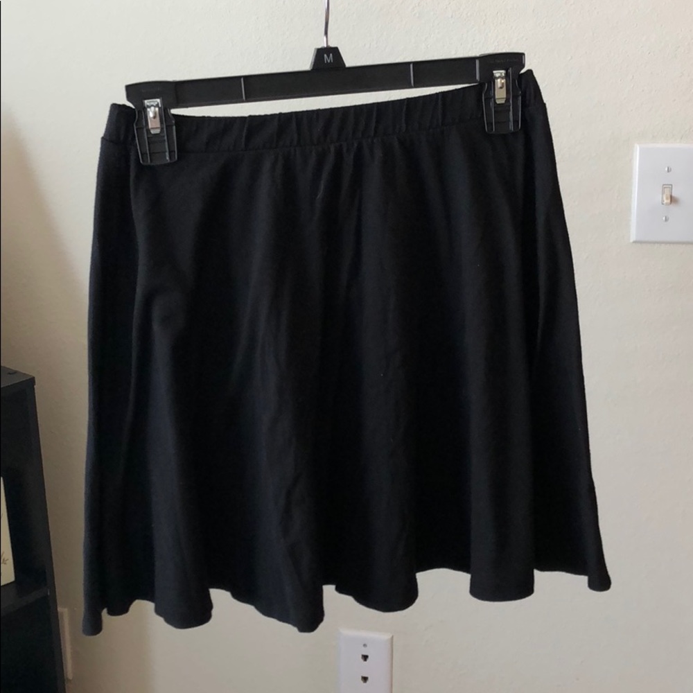 Black skater skirt